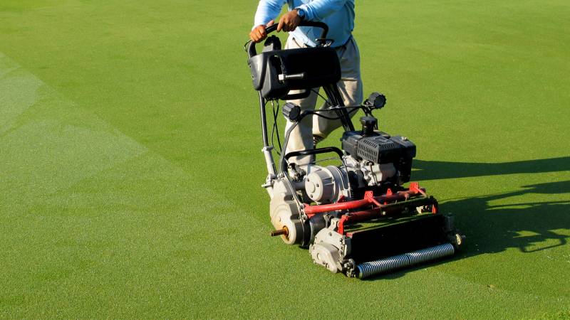 Maquinas de golf nuevas