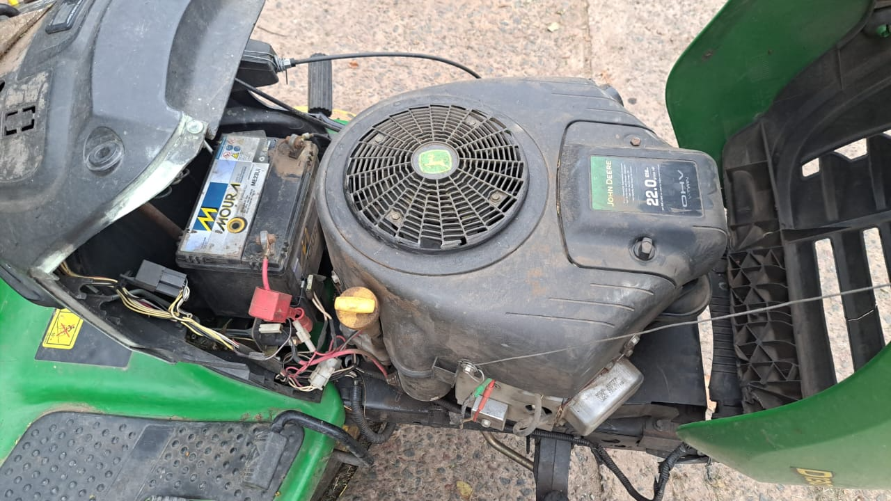 John deere D130