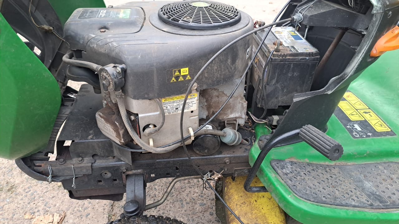 John deere D130
