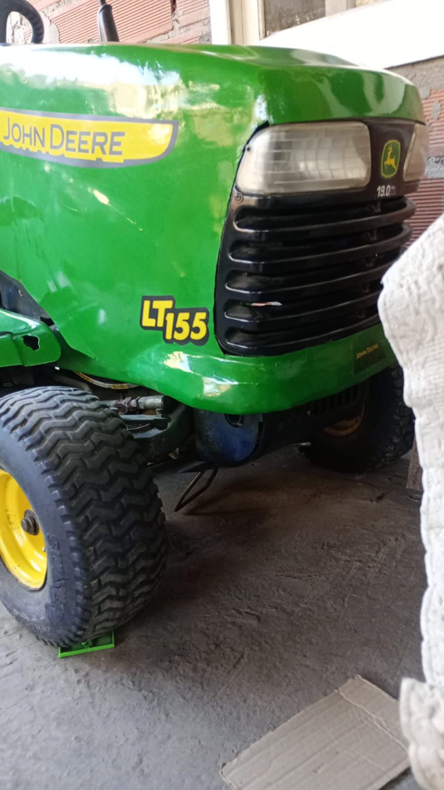 John deere LT155