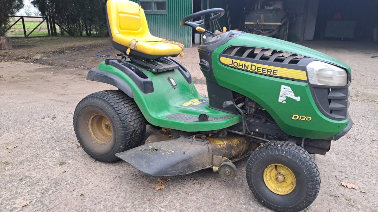 John deere D130