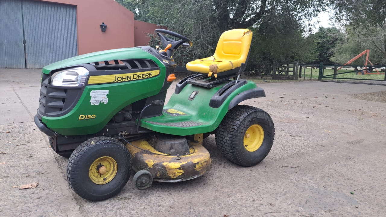 John deere D130