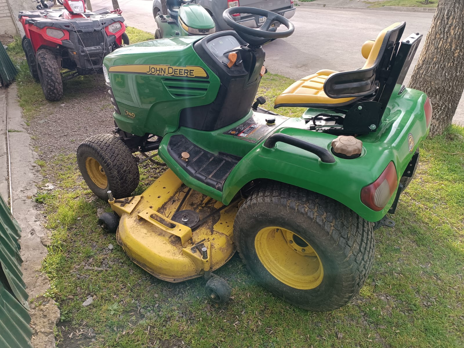 John deere x740 
