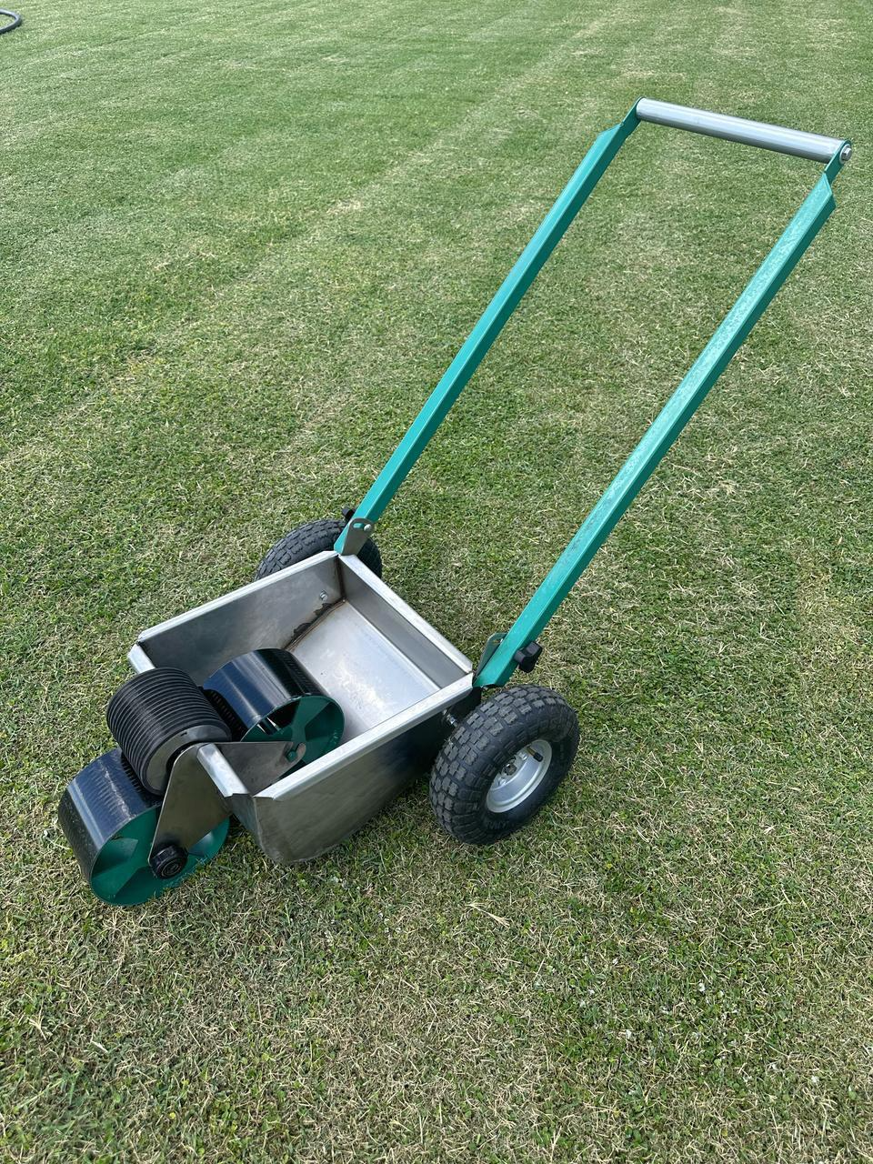 Máquina de pintar linea para canchas de fútbol 11