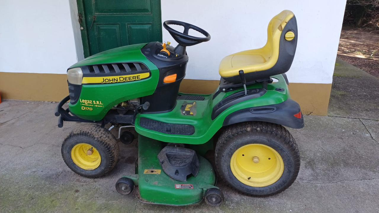 John deere D170 